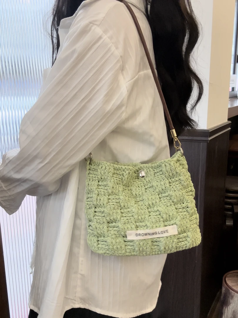 溺水小苑自制手工钩针编织糖果缎面ins风格子单肩包diy材料包