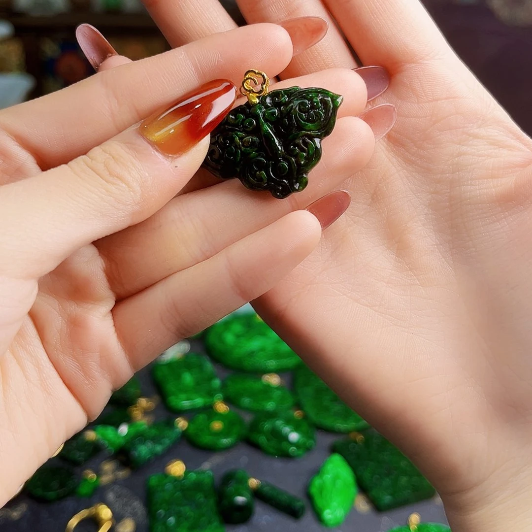 颈饰银S925镶嵌翡翠多样性