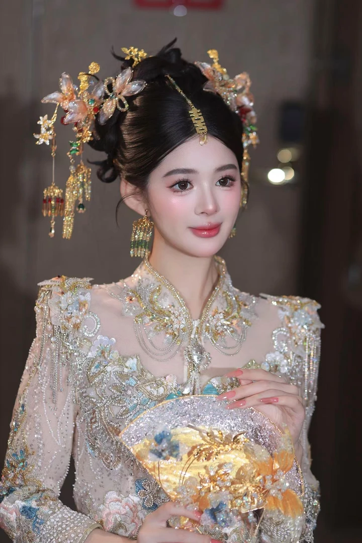 z8378浅色香槟婚饰大气新娘头饰步摇明制婚礼结婚