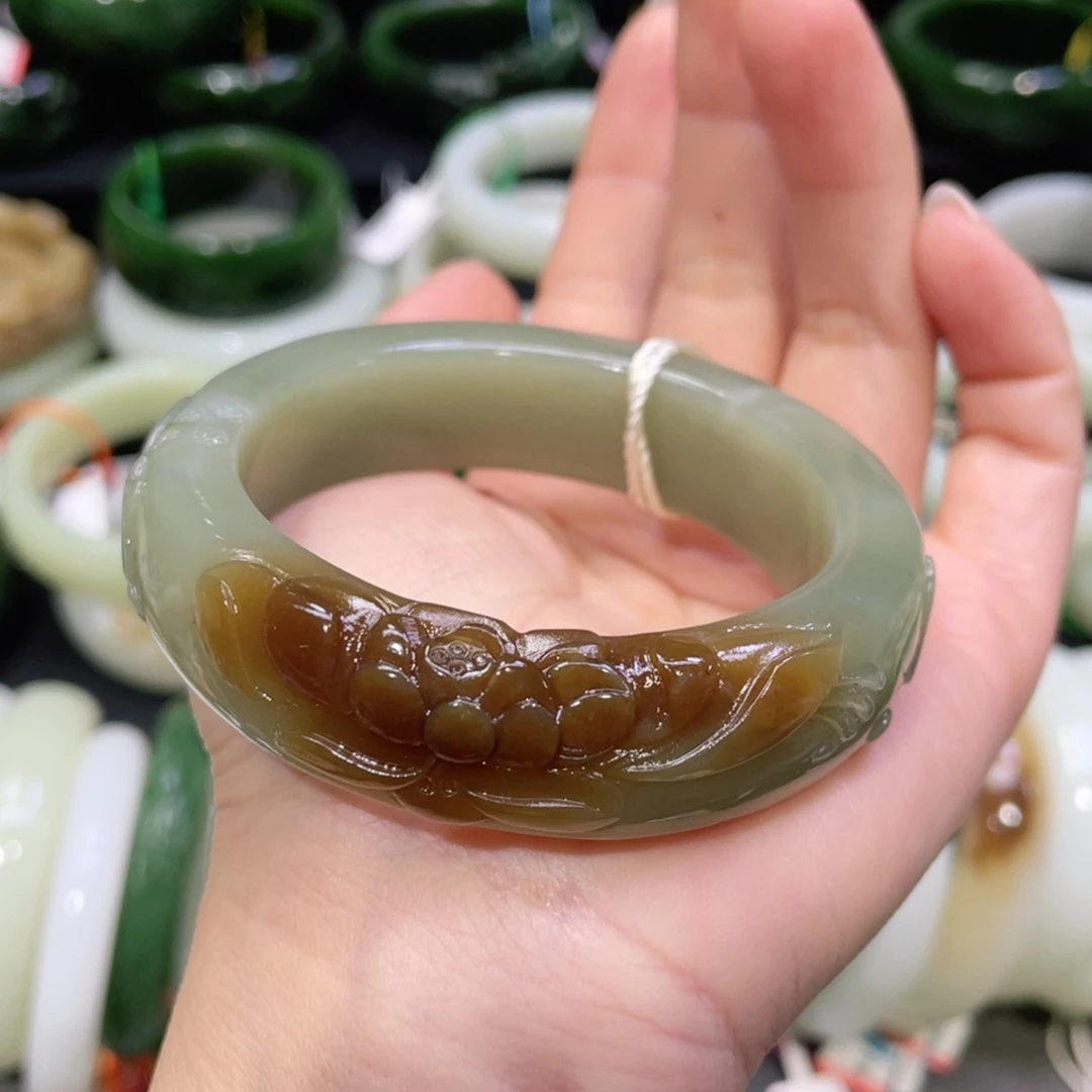 未镶嵌手镯和田玉52