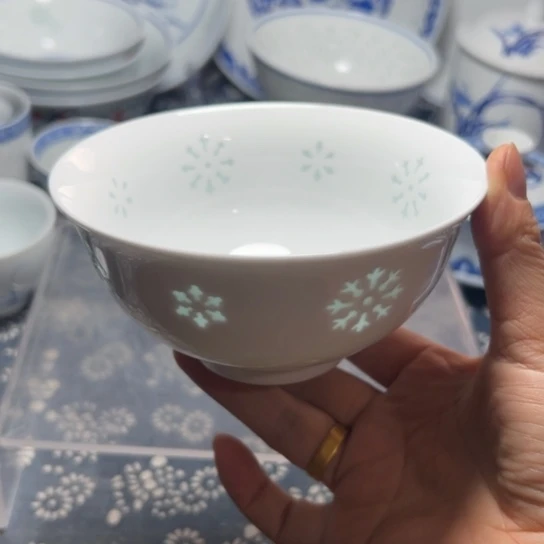 纯白5寸雕刻雪花饭碗
