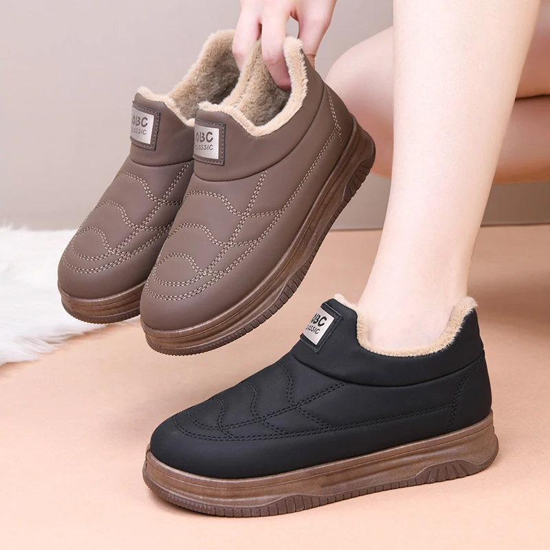 2025冬季加绒加厚防水防寒保暖老北京棉鞋软底防滑面包靴雪地靴女