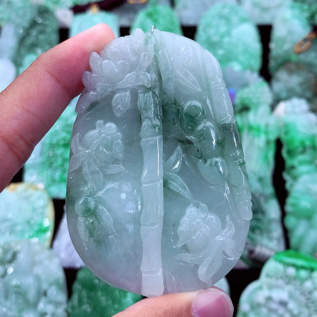 吊坠(不含链)未镶嵌翡翠
