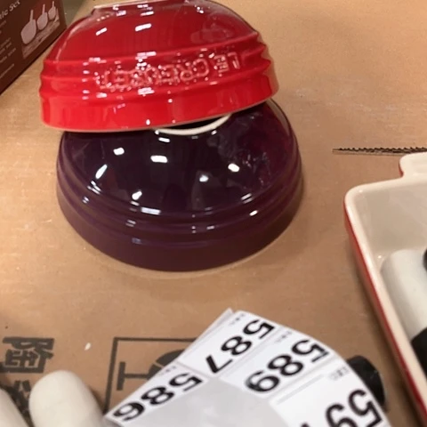 微瑕，不明火，口径15，高度6，6英寸红，紫