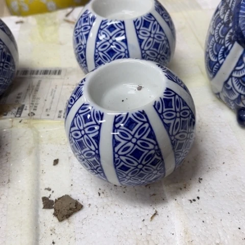 瓶一*。瑕疵瓷片。。。。。。。。。。。。。