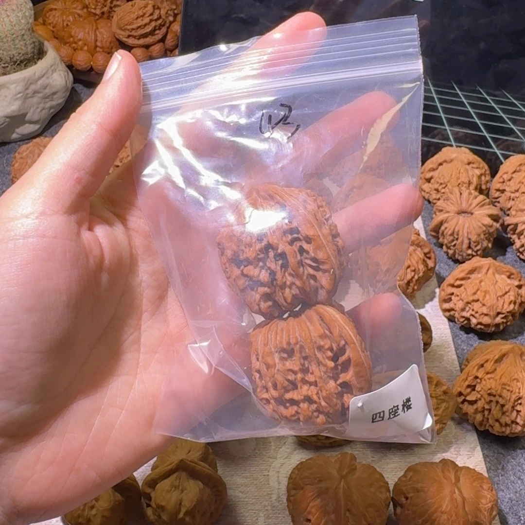李***帅吊坠文玩核桃全品平谷四座楼43尺