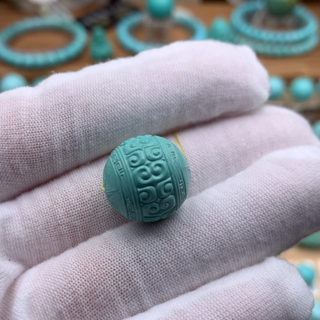 绿松石未镶嵌珠宝奇石