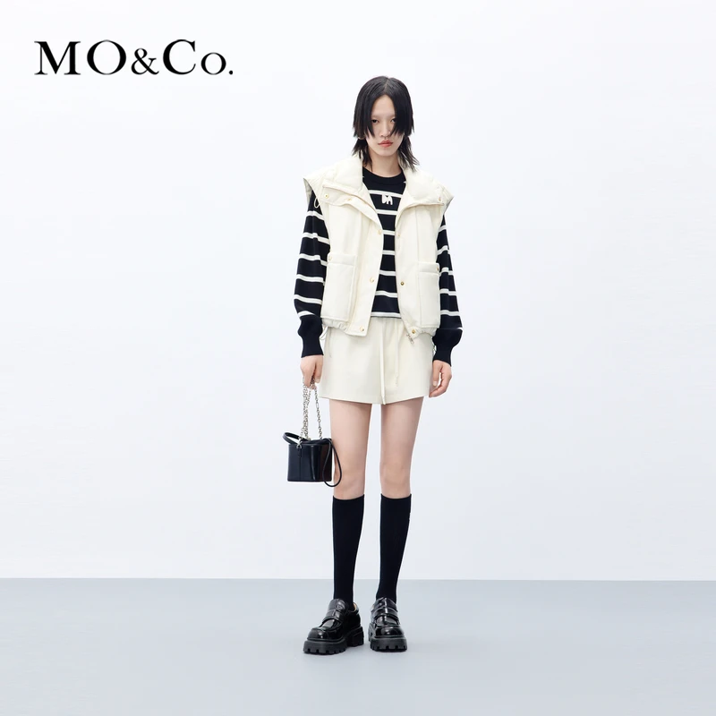 【赵老板专属】MOCO秋PU素皮高领宽肩短羽绒马甲轻职场MBC3EINT06