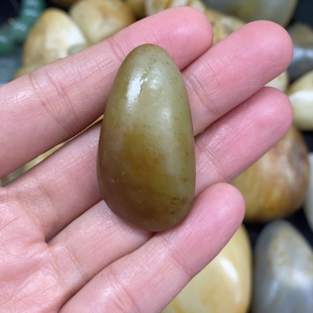 未镶嵌和田玉（糖玉）挂件
