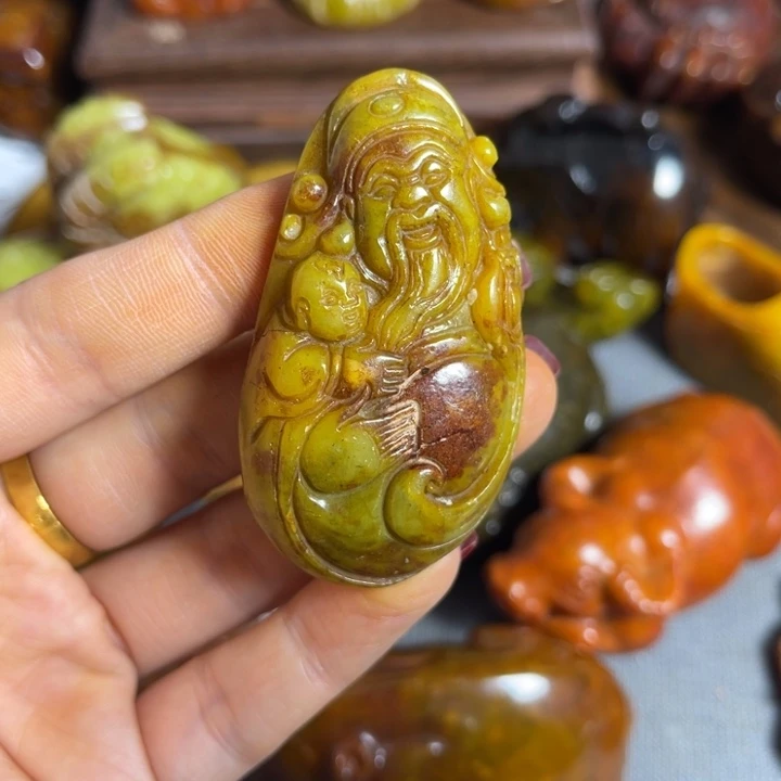 蛇纹石玉合金颈饰