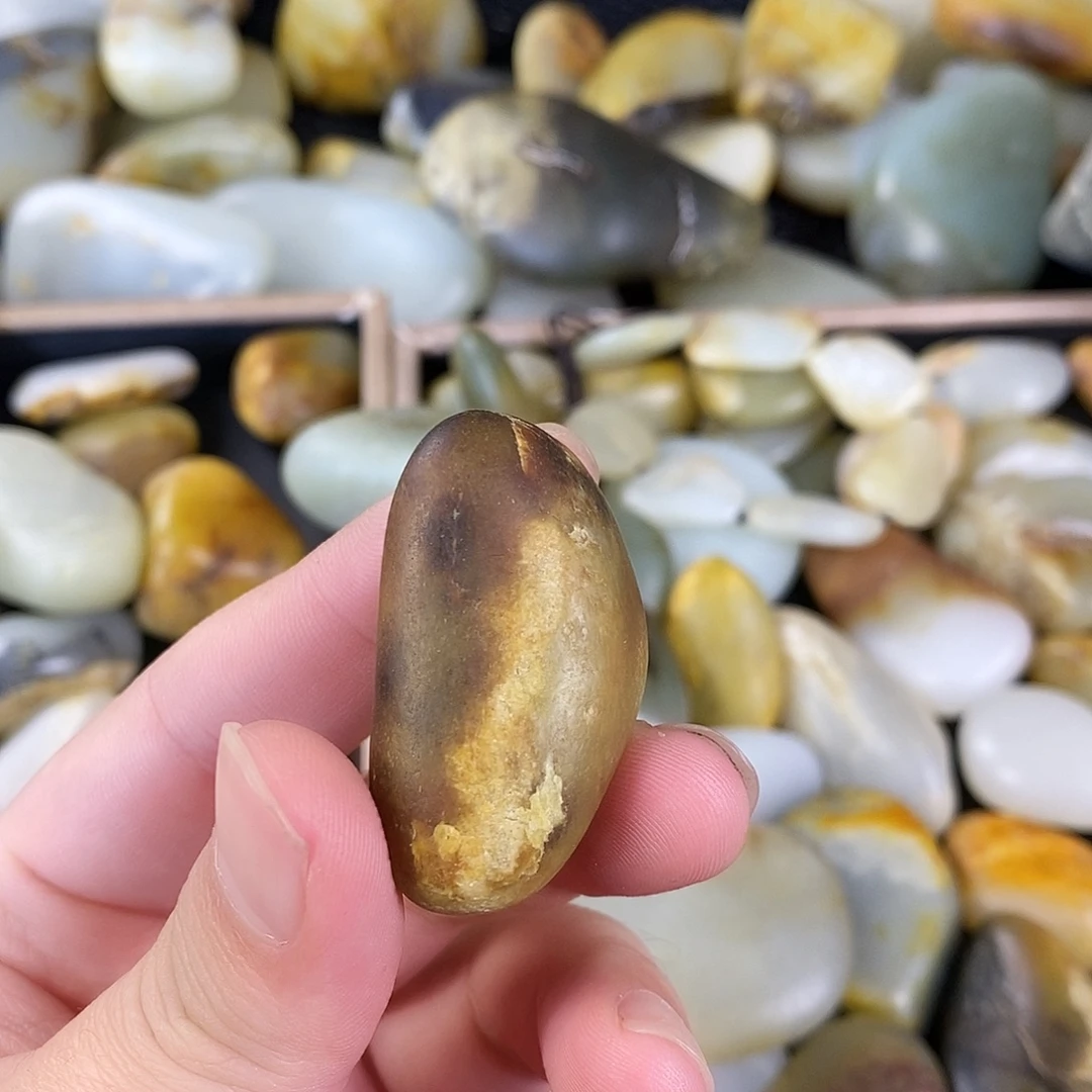 和田玉未镶嵌珠宝奇石