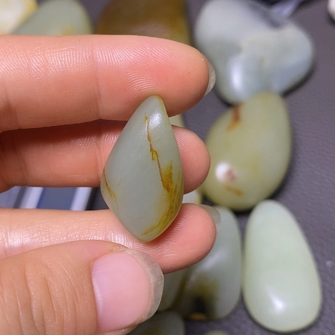 未镶嵌和田玉（糖玉）挂件