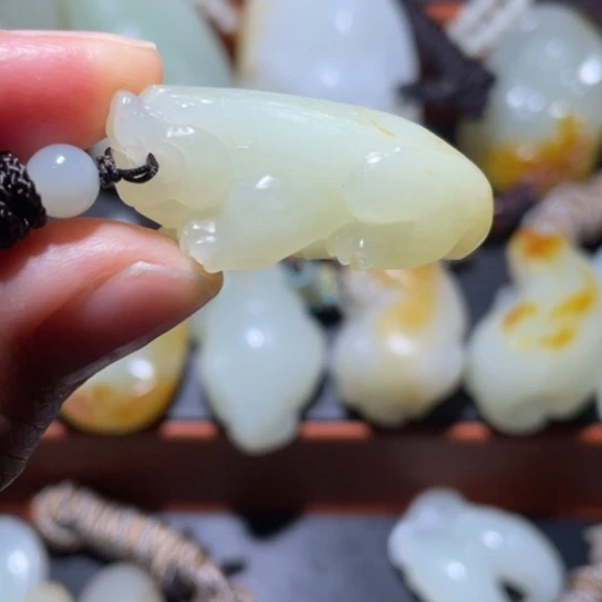 和田玉未镶嵌挂件