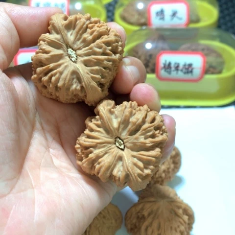 文玩核桃吊坠大**手南疆