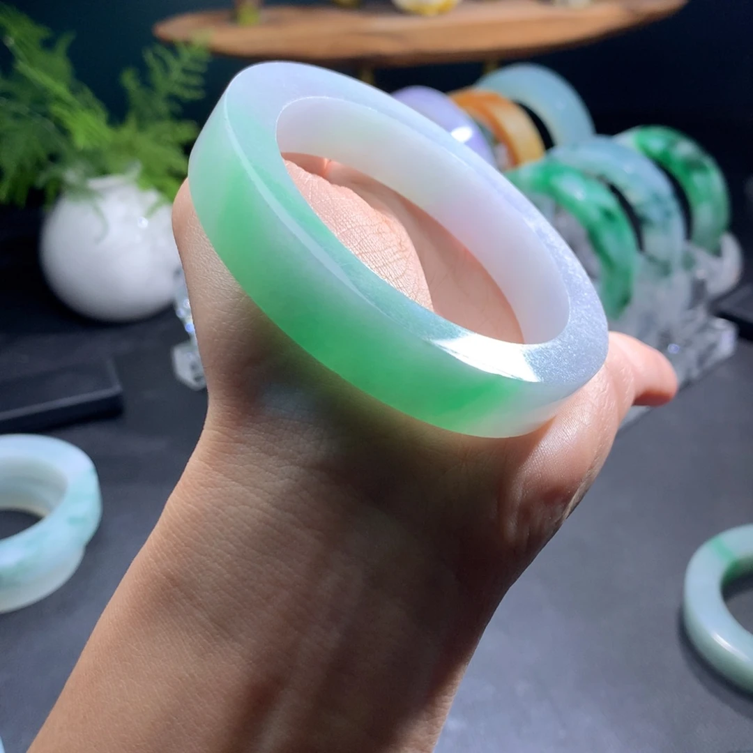 定制翡翠手镯未镶嵌