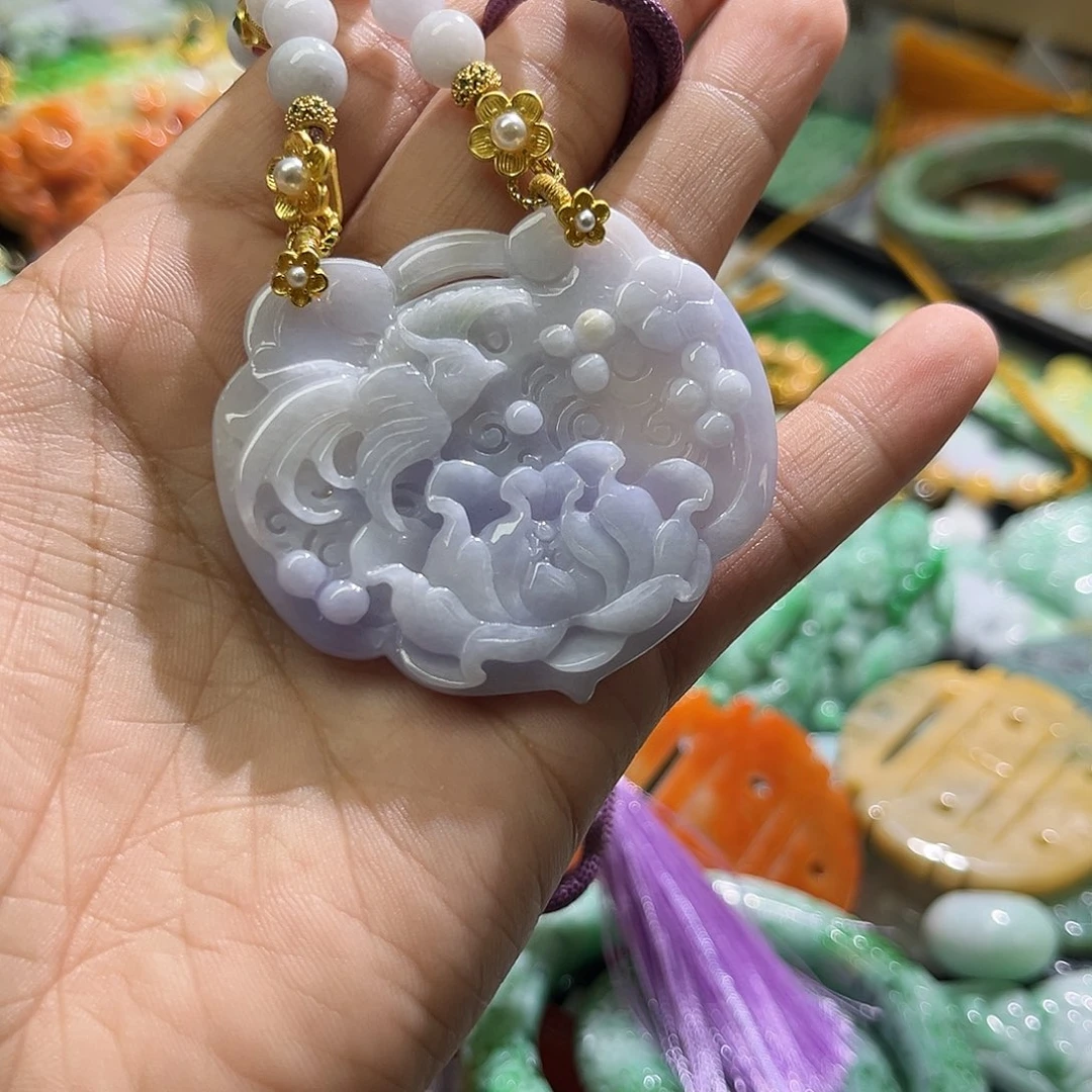 颈饰未镶嵌翡翠待编织
