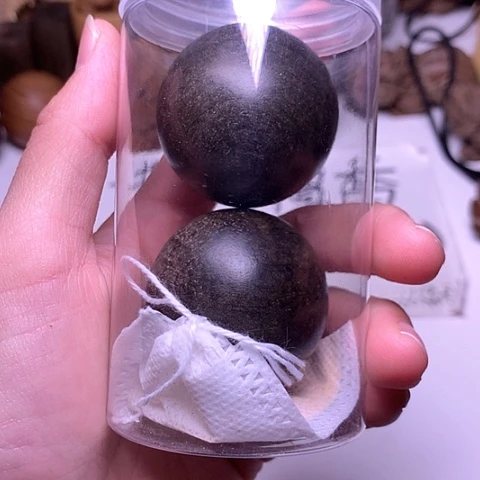 檀香木把件上**遥檀香阴沉手球