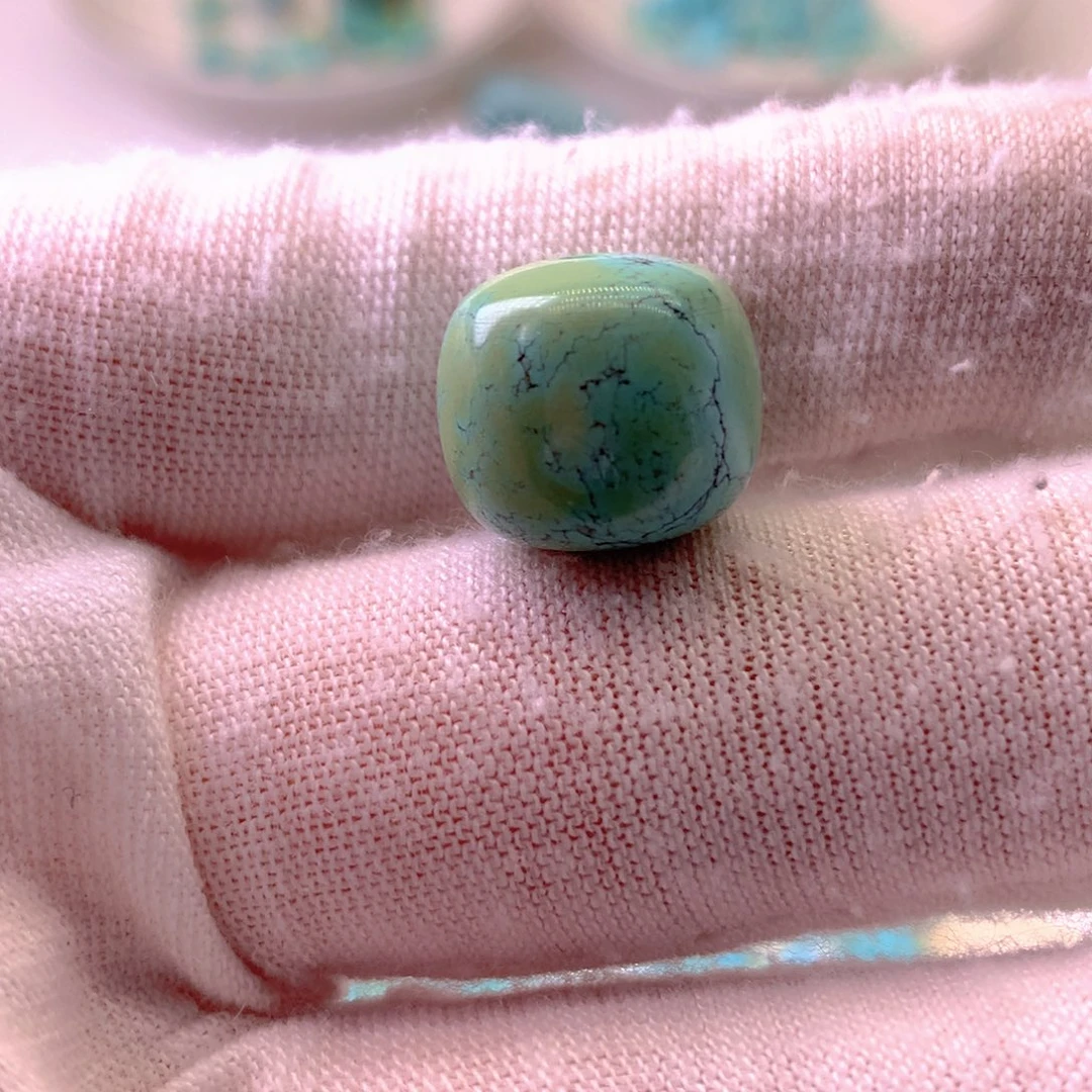 绿松石未镶嵌挂件直径13.1mm