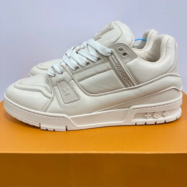 95新 LouisVuitton/路易威登 41码 trainer 米色小胖丁 低帮板鞋