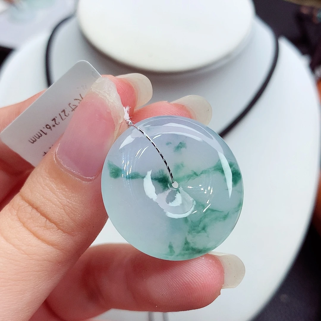 翡翠未镶嵌颈饰翡翠92，27.2/6.1
