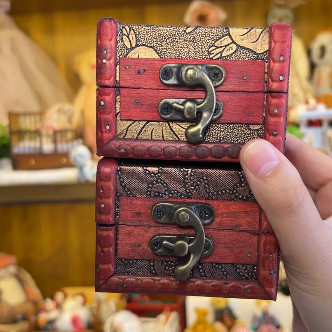 布艺瑕疵款红色木盒