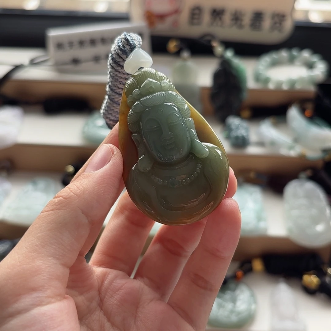 翡翠未镶嵌颈饰缅甸a货