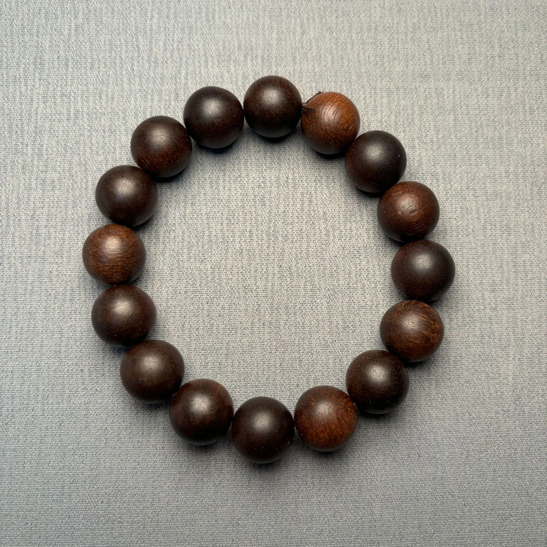 DZY071 沉香圆珠手串尺寸约14mm 多样性发一件