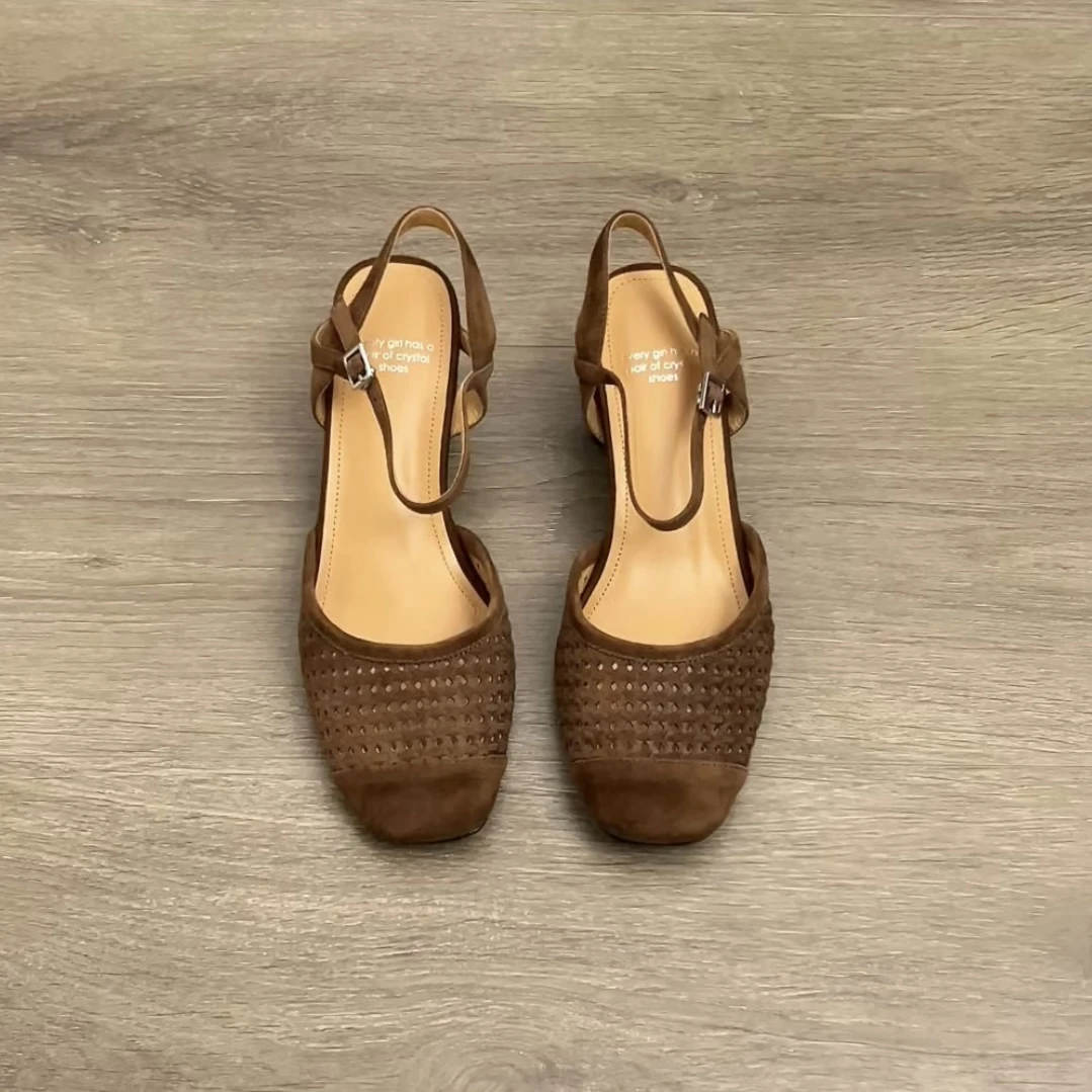 Dannyfrey新款法式复古风时尚方头女镂空通勤外穿包头粗跟凉鞋4CM