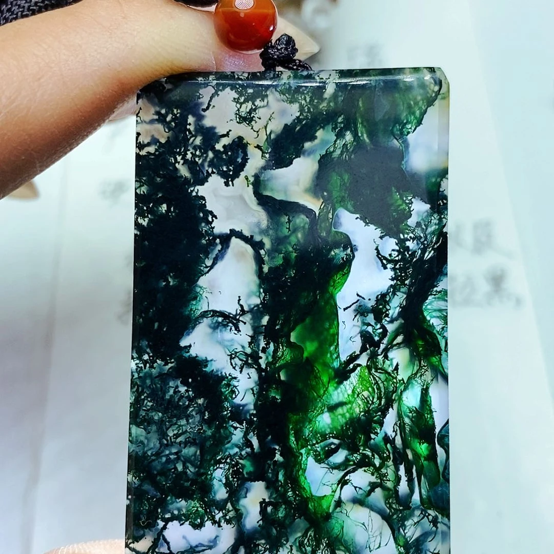 未镶嵌颈饰玛瑙/玉髓虎*。