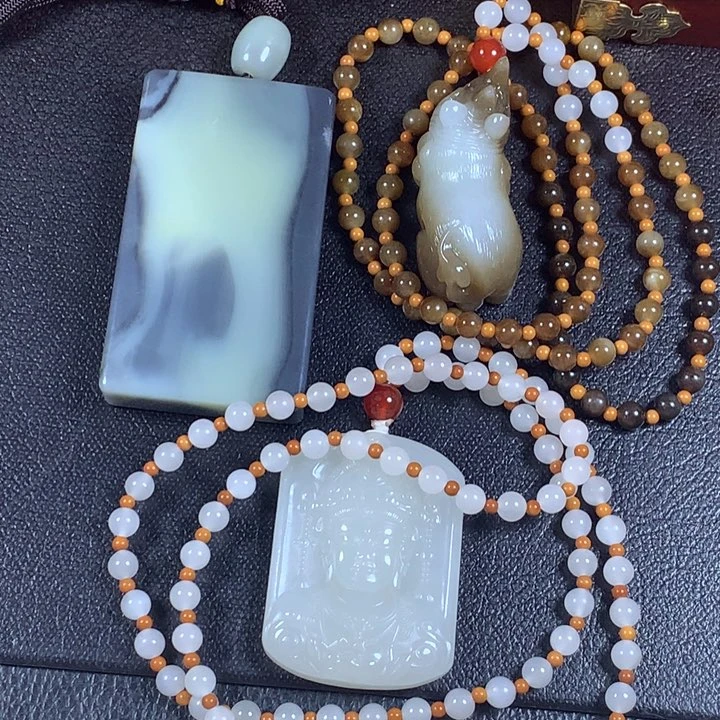 笑****和田玉未镶嵌挂件