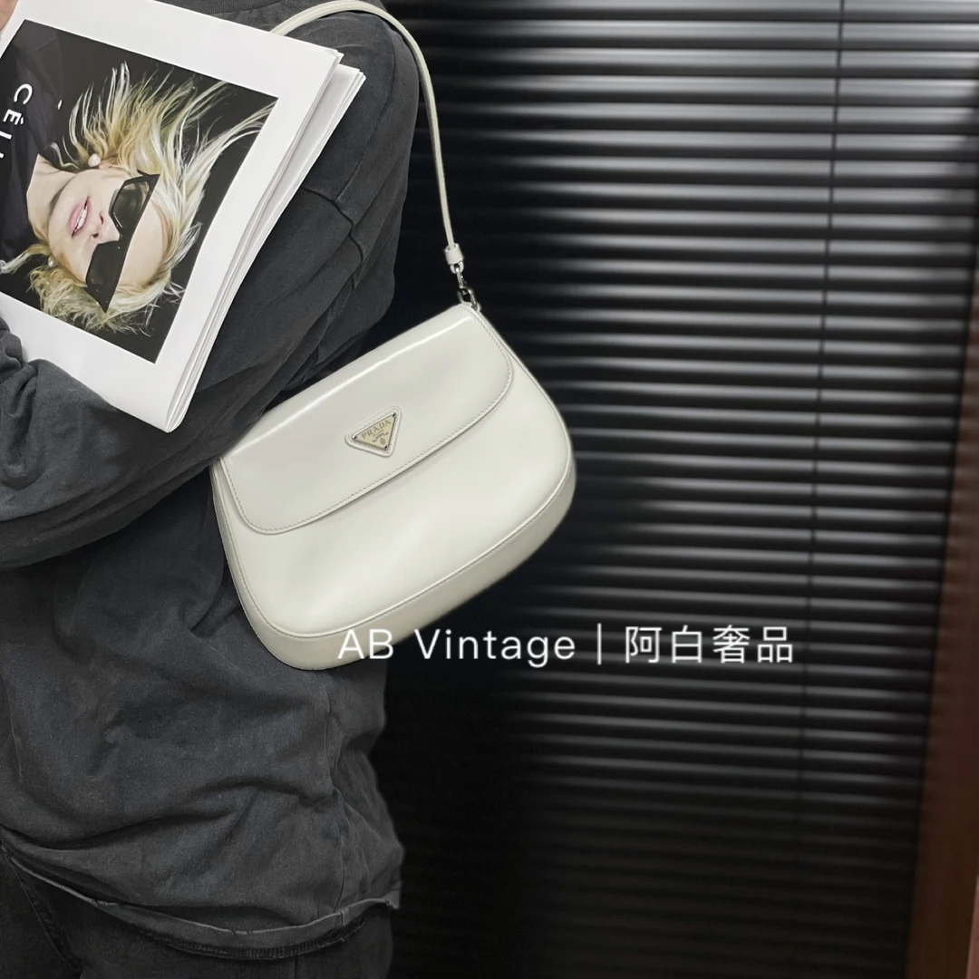 95新 Prada/普拉达 阿白奢品/Prada 白色小号cleo 单肩包