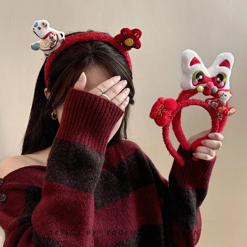 马年本命年小马头红色毛绒头箍新年春节可爱儿童表演元旦跨年发饰