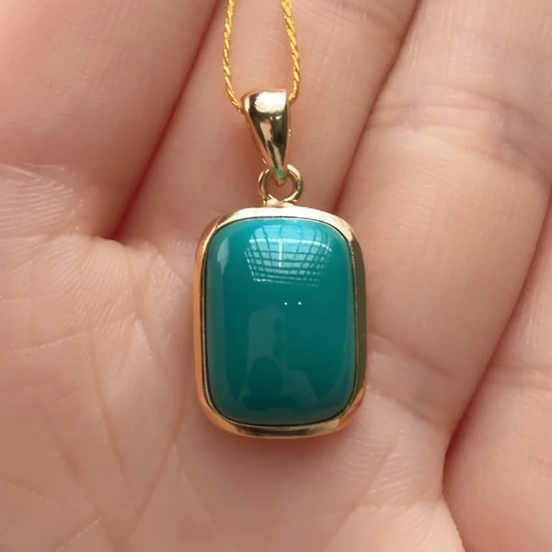 绿松石未镶嵌颈饰
