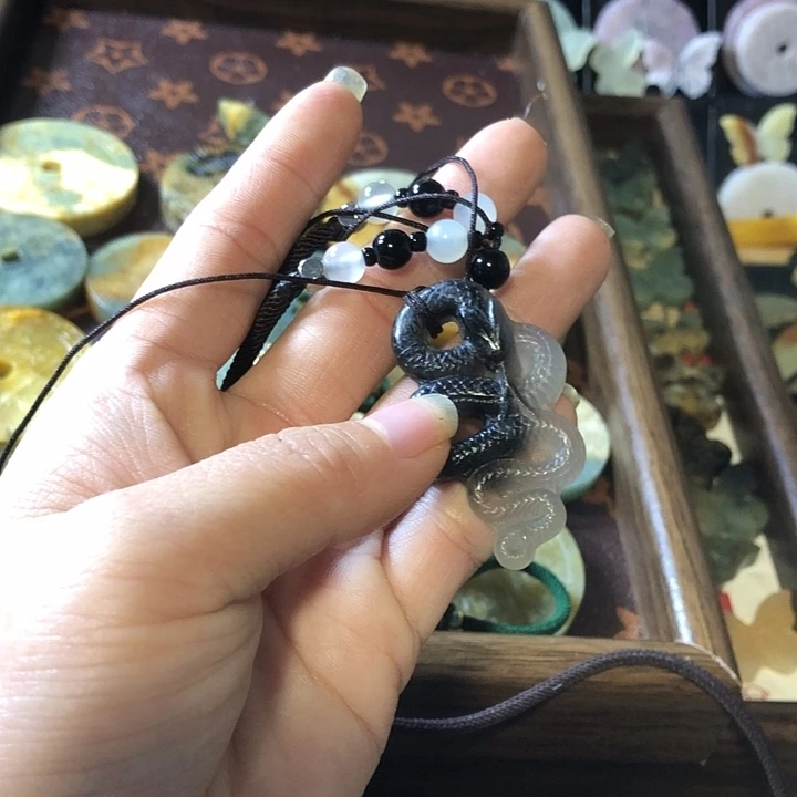 岫玉未镶嵌岫玉挂件