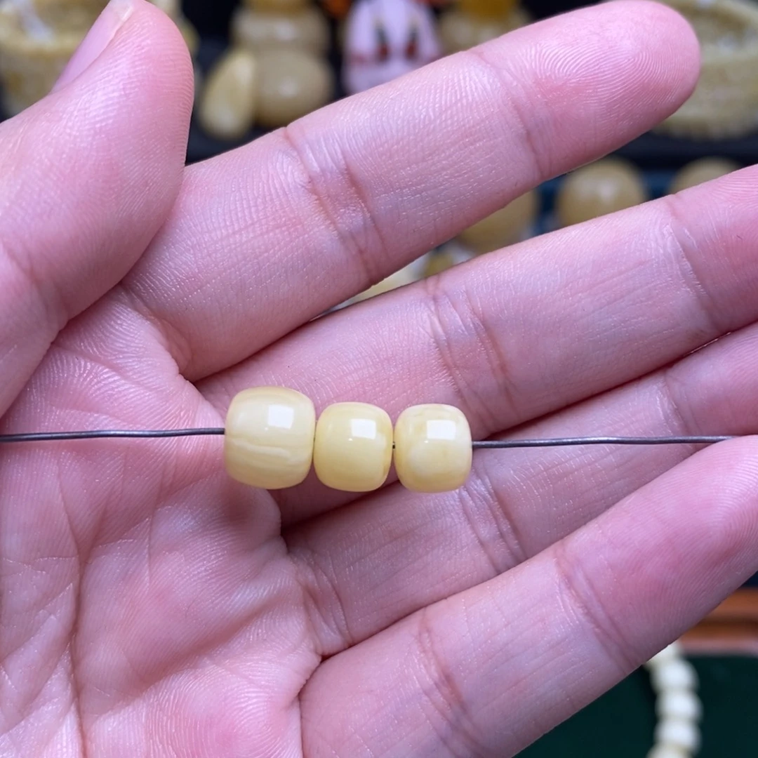 不***求蜜蜡未镶嵌珠宝奇石