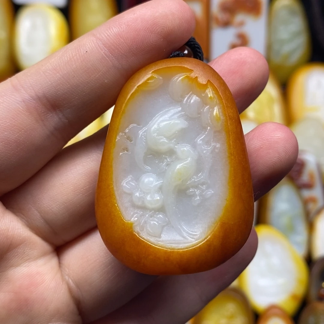 幸***康颈饰未镶嵌和田玉