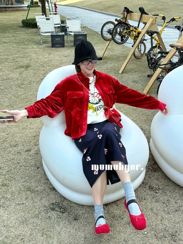 MUMUBYER •“显白神器”倪妮同款红丝绒复古显白夹克衬衫