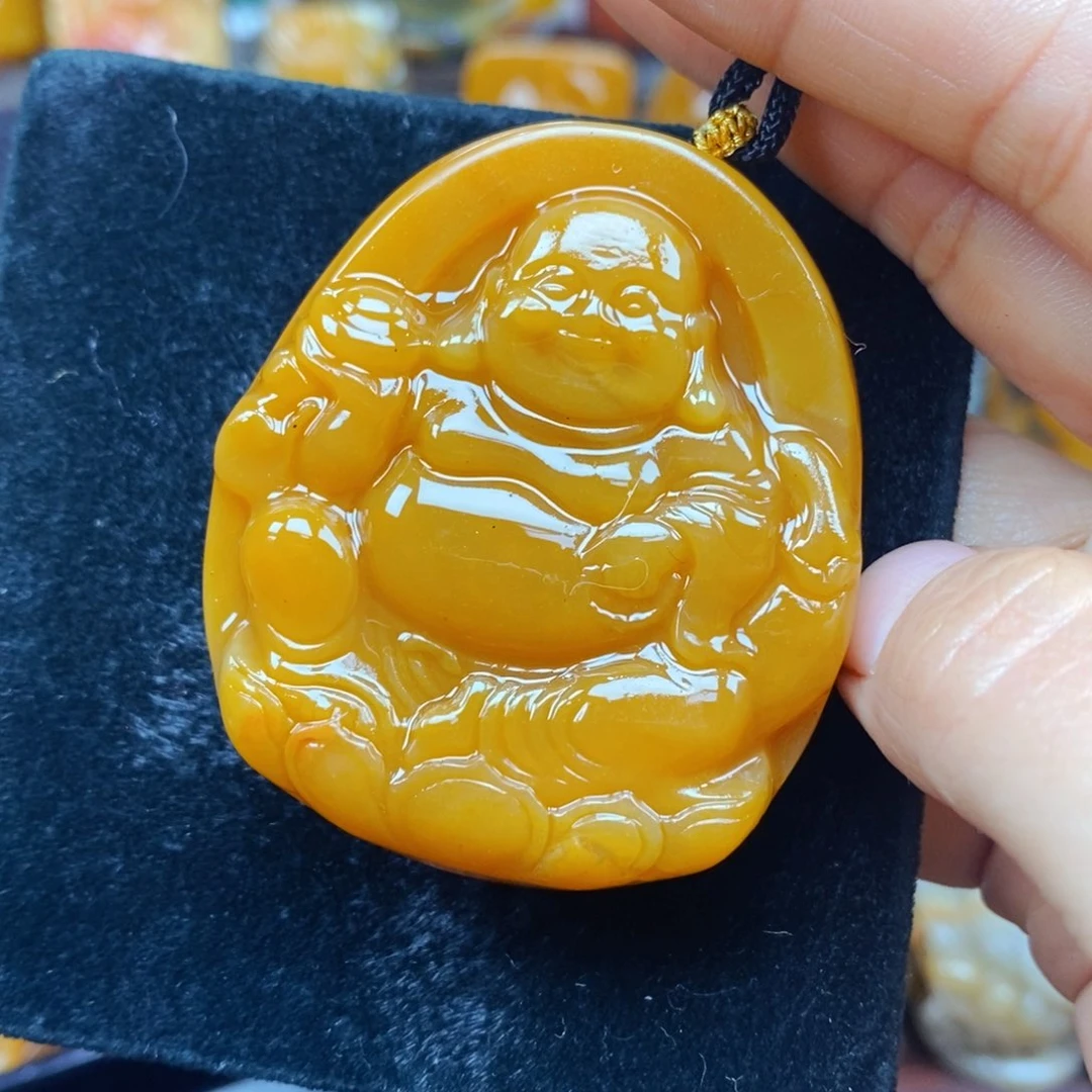 未镶嵌石英质玉（黄龙玉）颈饰