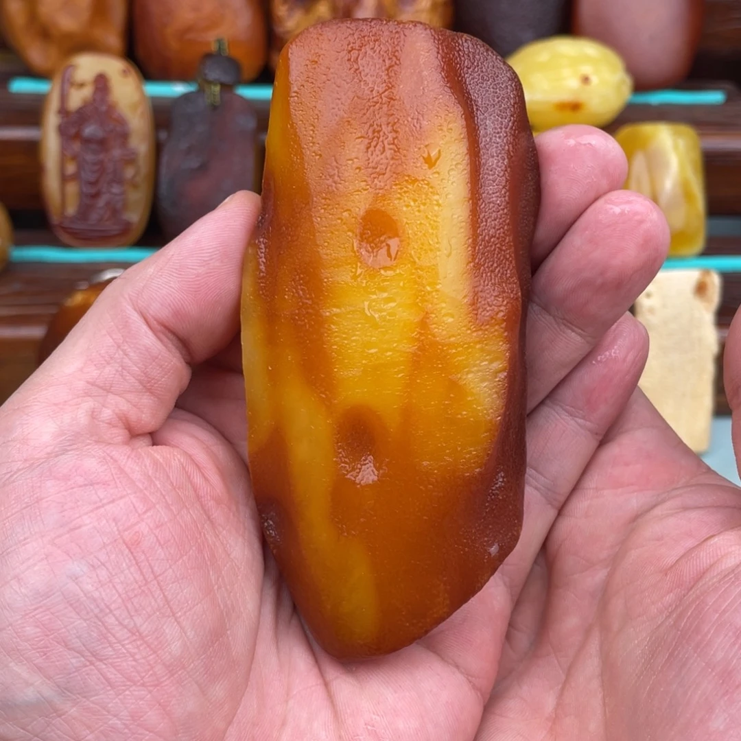 单***馨定制琥珀未镶嵌蜜蜡原石打磨