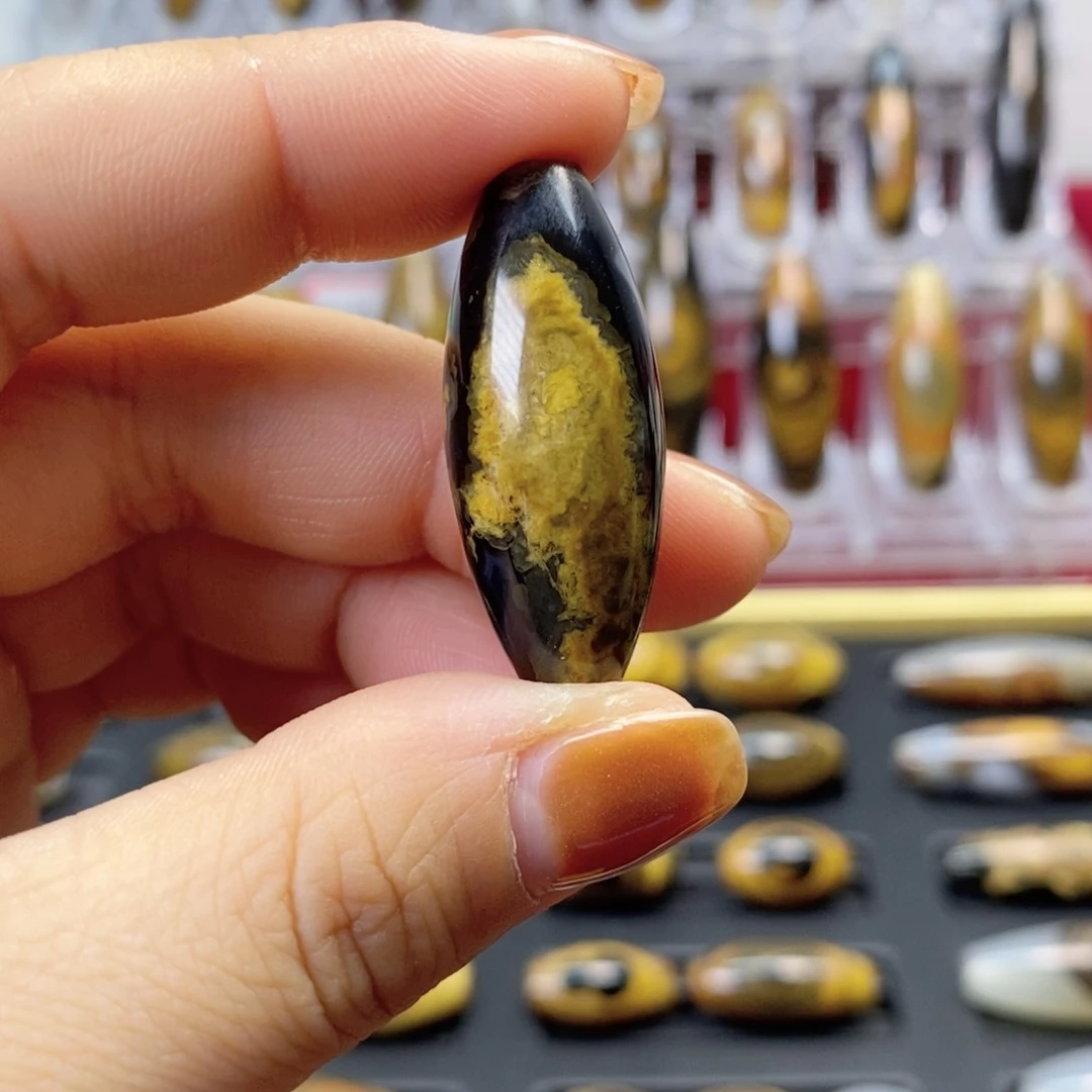 玛瑙/玉髓颈饰合金