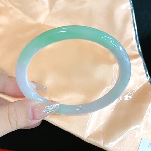 未镶嵌手镯翡翠举***?0989
