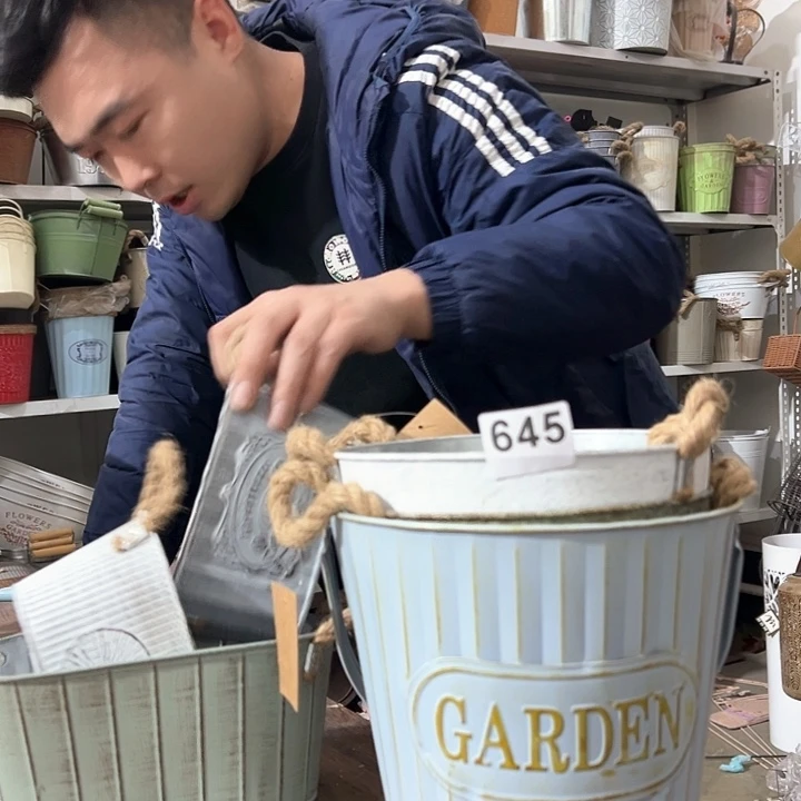 红陶设****)君知家居百货645