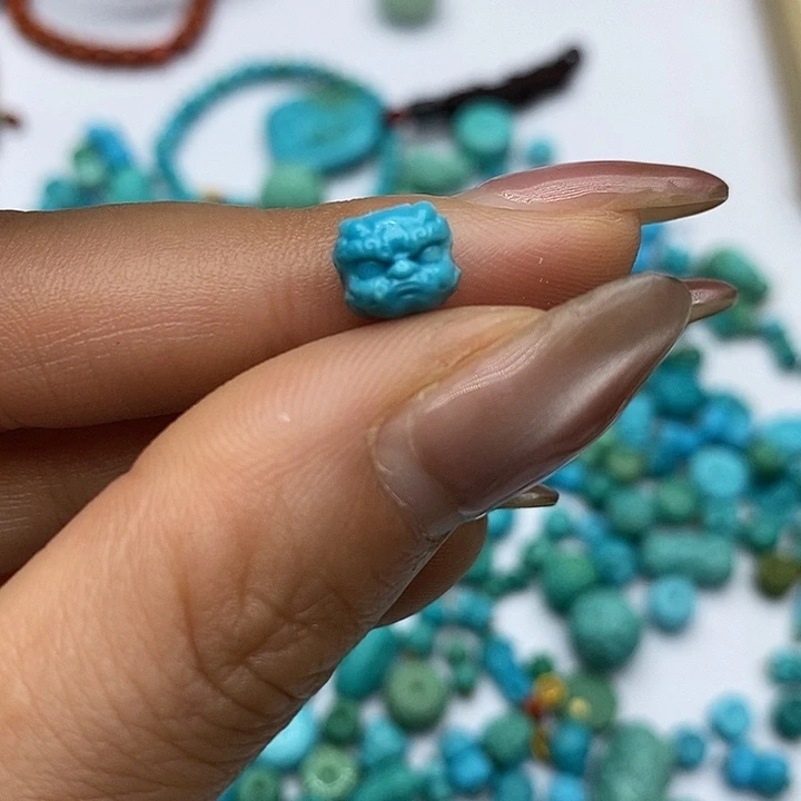 绿松石未镶嵌珠宝奇石