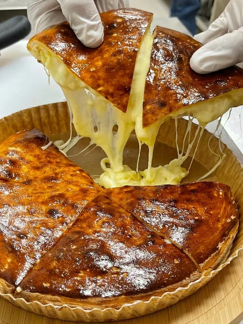 9英寸爆浆芝士榴莲披萨