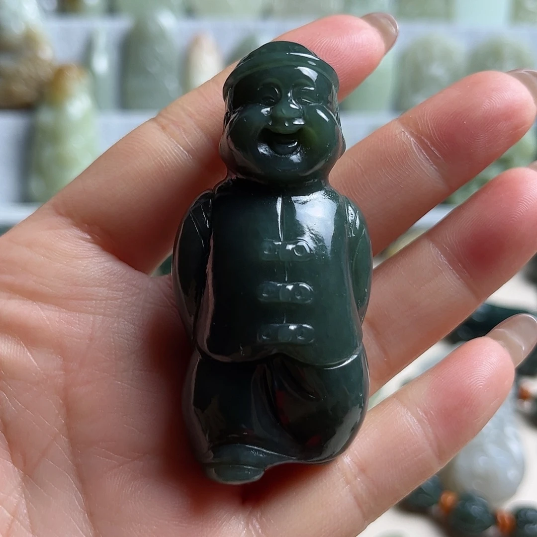 和田玉未镶嵌把件