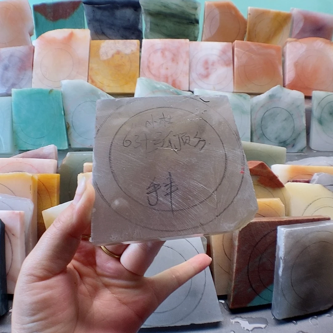 石英质玉（金丝玉）手镯未镶嵌小**森手镯定制