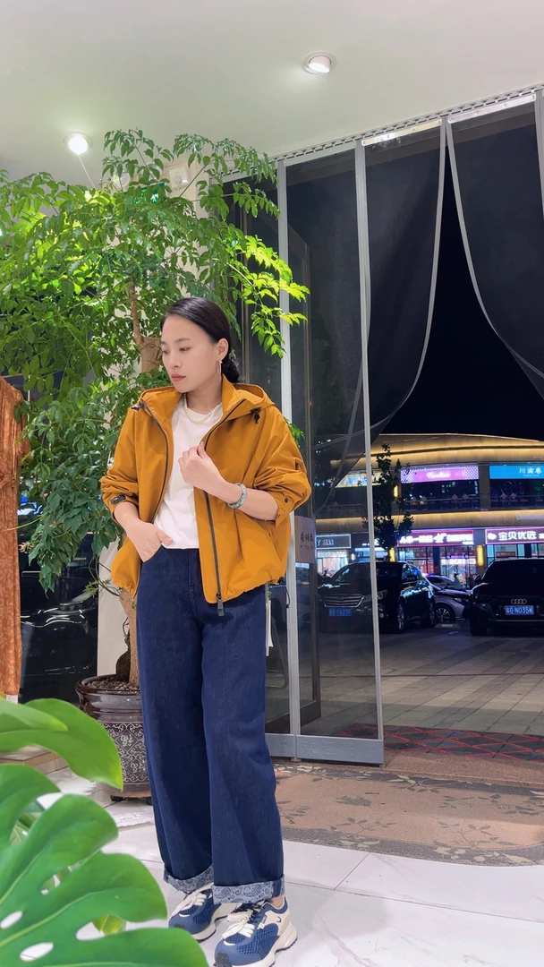 短款薄款连帽风衣秋季女短外套潮流长袖韩版防风户外