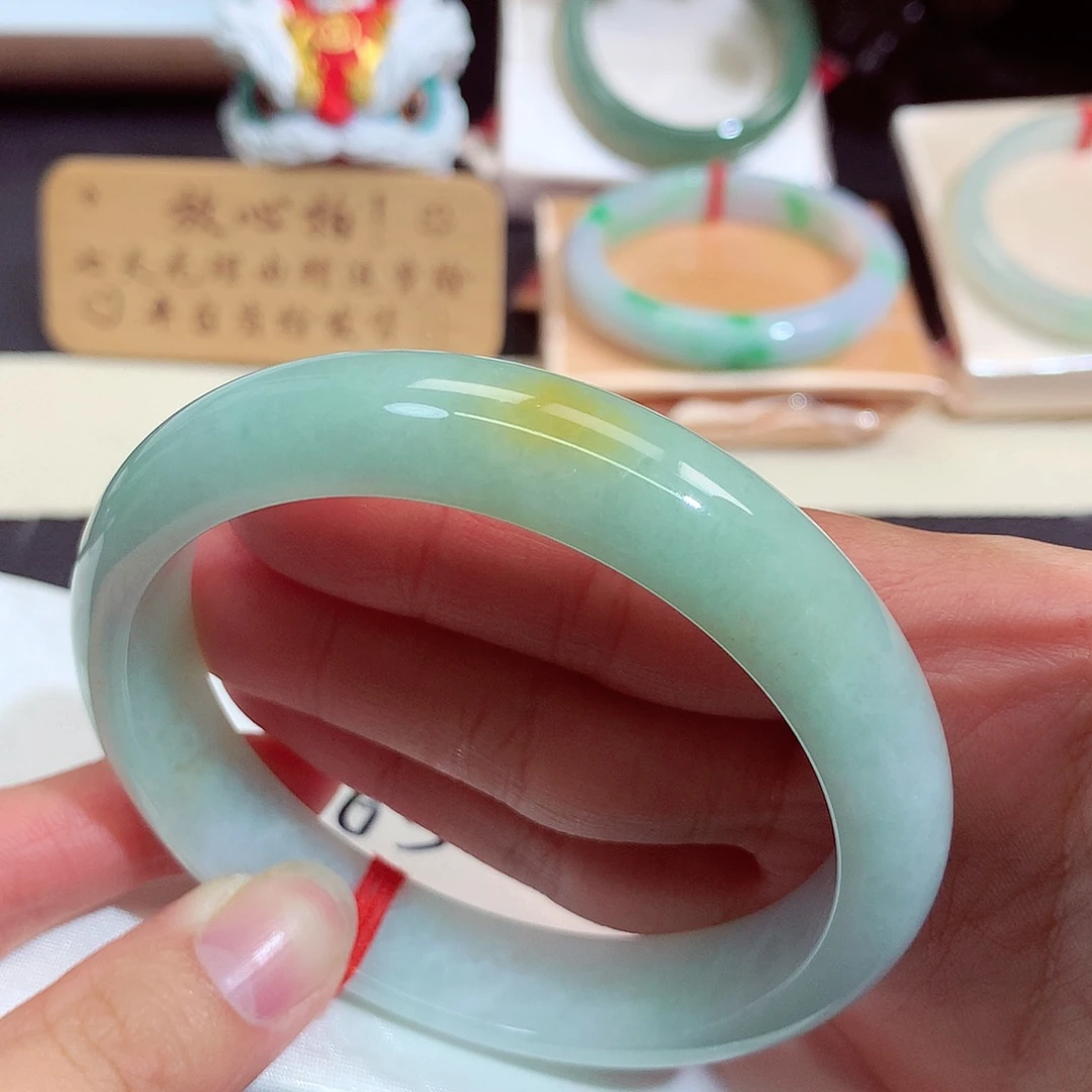 翡翠未镶嵌手镯9016