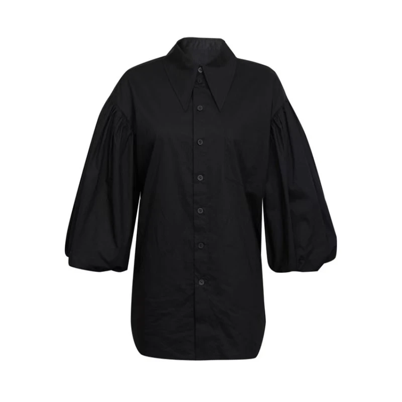 阿家泡泡袖黑衬衫