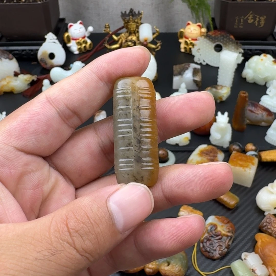 用***7和田玉（糖玉）未镶嵌颈饰
